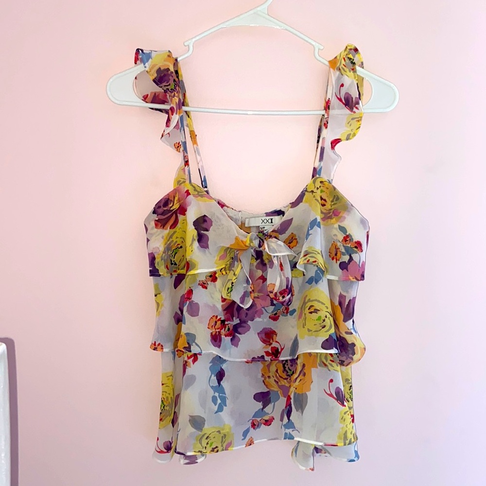 Forever 21 Floral top!!🌸🌼🌸